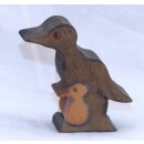 Holzpinguin mit Küken 01